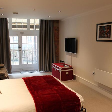 Waters Edge At Cocoa Suites York Kültér fotó