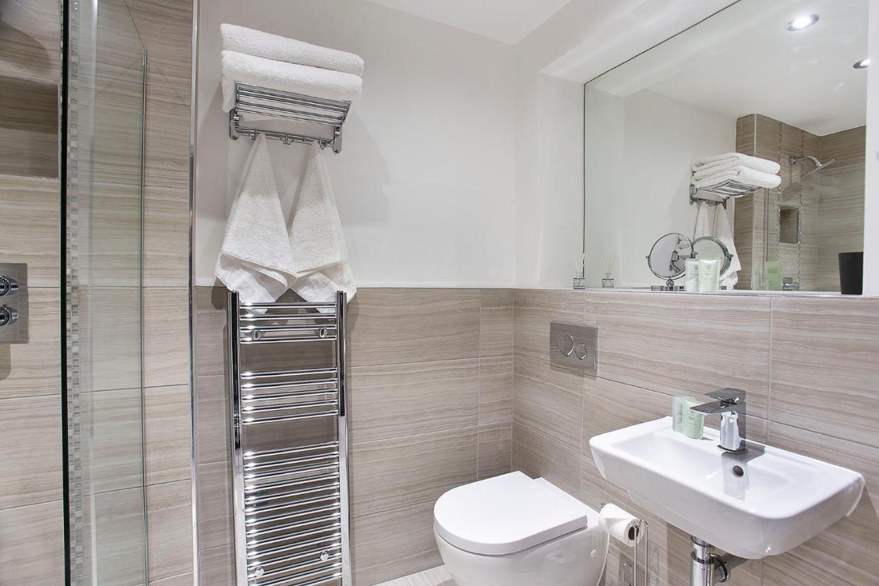 Waters Edge At Cocoa Suites York Kültér fotó