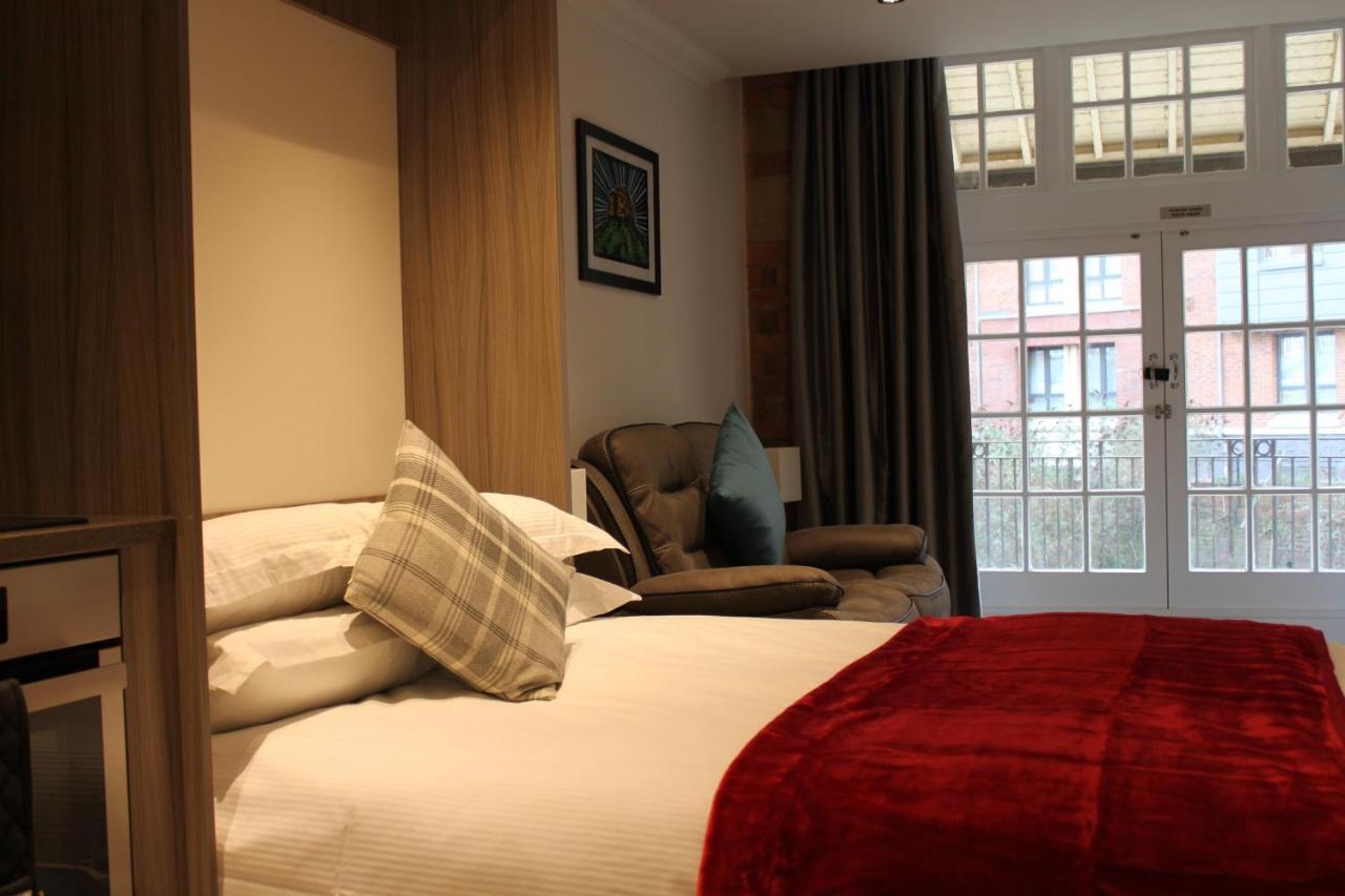 Waters Edge At Cocoa Suites York Kültér fotó
