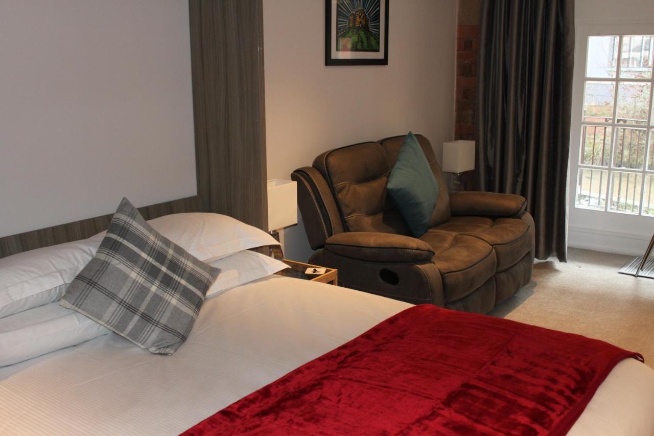 Waters Edge At Cocoa Suites York Kültér fotó